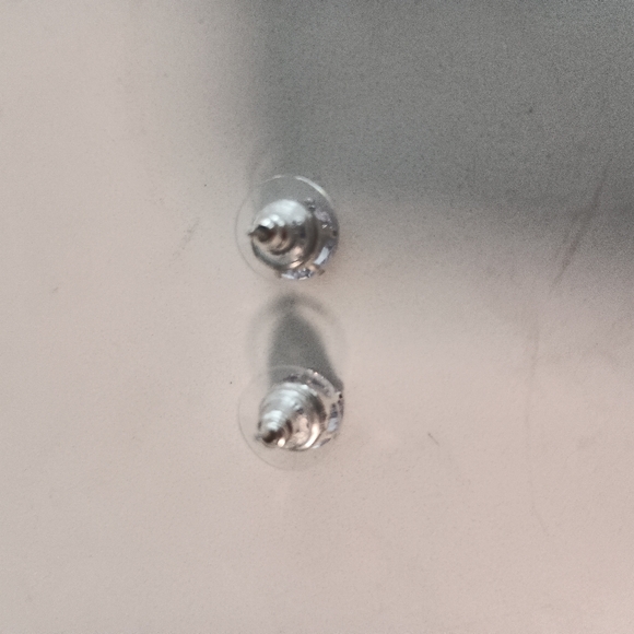 New moissanite Silver Earrings With Gift Box 🎁 - Picture 6 of 7